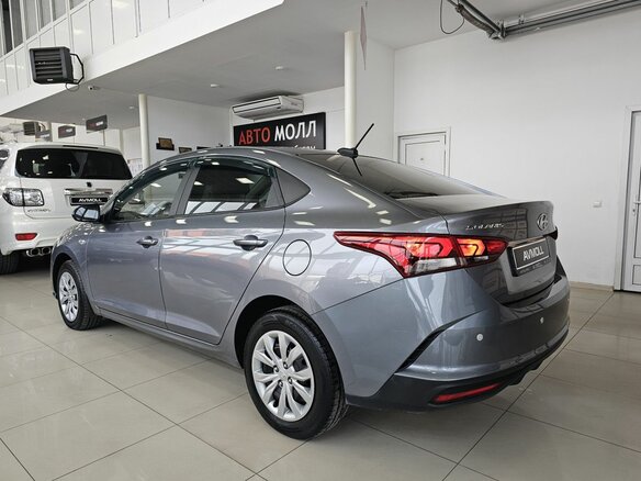 2020 Hyundai Solaris II Рестайлинг, серый, 1879000 рублей - вид 4