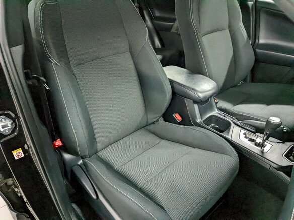 2018 Toyota RAV4 IV (XA40) Рестайлинг, чёрный, 2790000 рублей - вид 19