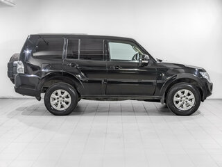 2014 Mitsubishi Pajero IV Рестайлинг 1, чёрный, 1990000 рублей, вид 4