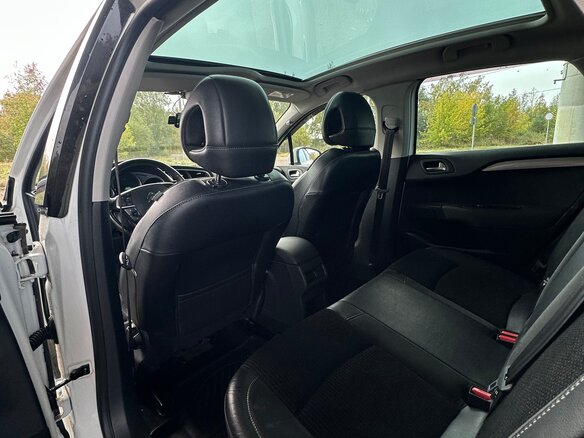 2012 Citroen C4 II, белый, 700000 рублей - вид 15