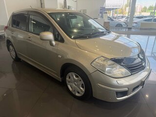 2010 Nissan Tiida I Рестайлинг, серебристый, 695000 рублей, вид 3