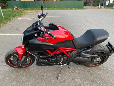 2011 Ducati Diavel, красный, 470000 рублей, вид 2