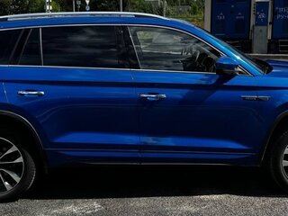 2024 Skoda Kodiaq I Рестайлинг, синий, 4000000 рублей, вид 2