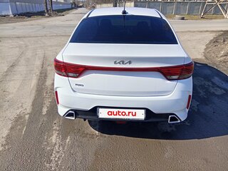 2021 Kia Rio IV Рестайлинг, белый, 1260000 рублей, вид 3