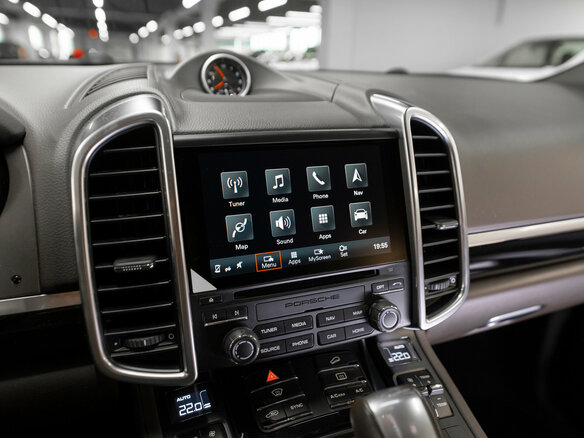 2017 Porsche Cayenne Diesel II Рестайлинг (958), белый, 4100000 рублей - вид 16