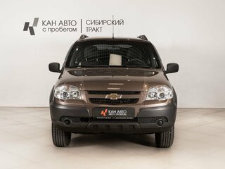 2017 Chevrolet Niva I Рестайлинг, коричневый, 699658 рублей, вид 2