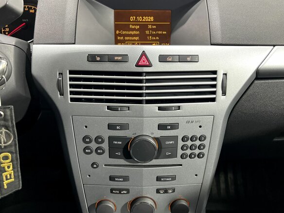 2012 Opel Astra H Рестайлинг, чёрный, 610000 рублей - вид 13