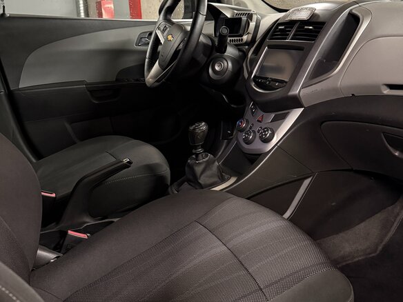 2014 Chevrolet Aveo II, чёрный, 510000 рублей - вид 7