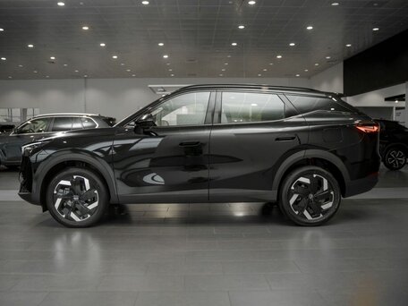 2026 Omoda C7, чёрный, 3614885 рублей, вид 3