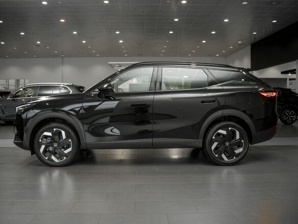2026 Omoda C7, чёрный - вид 2