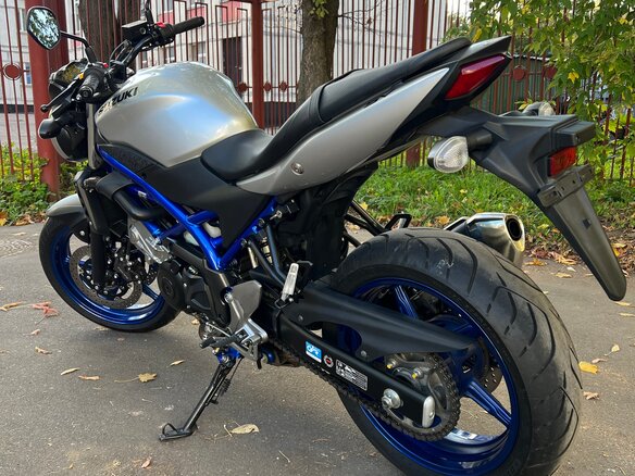 2020 Suzuki SV 650, серебристый, 695000 рублей - вид 2