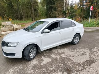 2019 Skoda Rapid I Рестайлинг, белый, 890000 рублей, вид 3