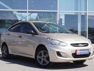 2013 Hyundai Solaris I, бежевый, 744000 рублей, вид 3
