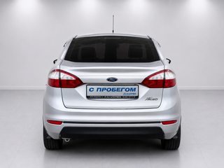 2015 Ford Fiesta Mk6 Рестайлинг, серебристый, 679000 рублей, вид 3
