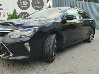 2017 Toyota Camry VII (XV50) Рестайлинг 2, чёрный, 2100000 рублей, вид 3