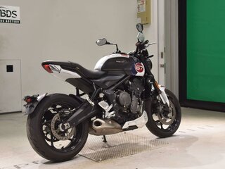 2024 Triumph Trident 660, белый, 747000 рублей, вид 5