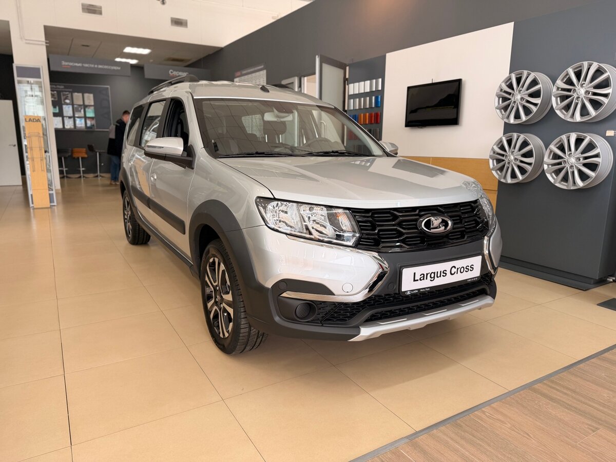 Открыть фотографии: Lada (ВАЗ) Largus I Рестайлинг