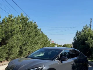 2025 Volkswagen ID.Unyx, серый, 3400000 рублей, вид 3