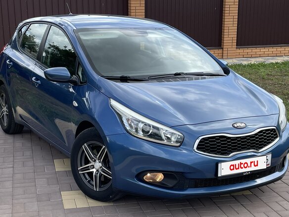 2013 Kia Ceed II, синий, 870000 рублей