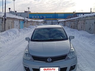 2011 Nissan Tiida I Рестайлинг, серебристый, 610000 рублей, вид 4