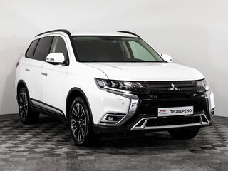 2021 Mitsubishi Outlander III Рестайлинг 3, белый, 2899000 рублей, вид 3