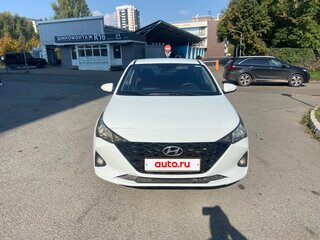 2020 Hyundai Solaris II Рестайлинг, жёлтый, 790000 рублей, вид 1