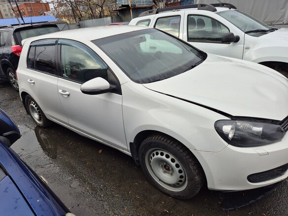 2011 Volkswagen Golf VI, белый, 387000 рублей - вид 1