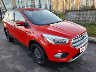 2018 Ford Kuga II Рестайлинг, красный, 1150000 рублей, вид 5