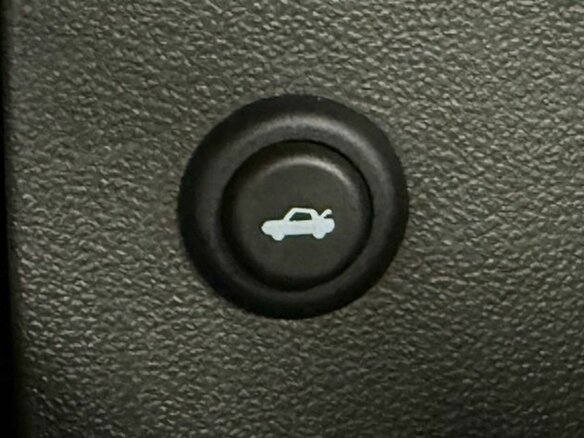 2008 Lada (ВАЗ) Priora I, серебристый, 170000 рублей - вид 25