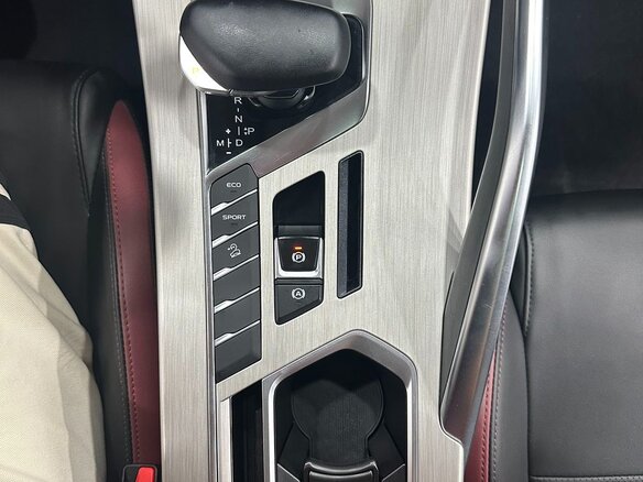 2022 Geely Coolray (Binyue) I, белый, 1250000 рублей - вид 12