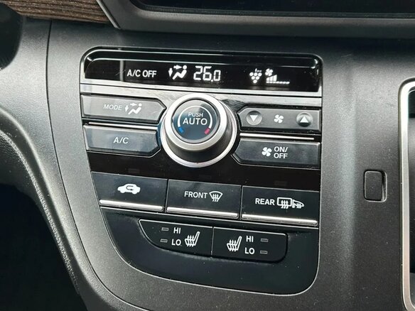 2023 Honda Freed II Рестайлинг, белый, 1450000 рублей - вид 12