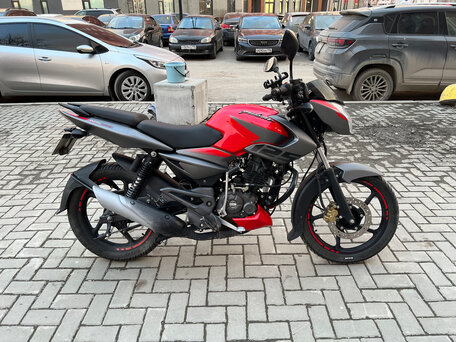 2021 Bajaj Pulsar NS 125, красный, 110000 рублей, вид 3