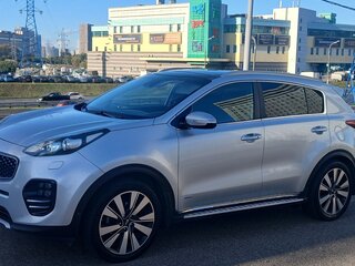 2016 Kia Sportage IV, серебристый, 2200000 рублей, вид 1