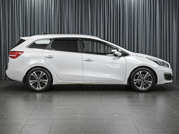 2018 Kia Ceed II Рестайлинг, белый - вид 4