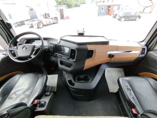 2023 Shacman (Shaanxi) SX4188, белый, 3425000 рублей, вид 5