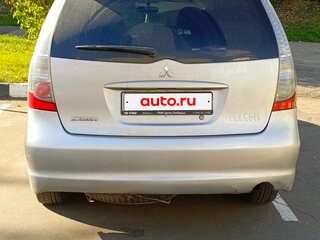 2007 Mitsubishi Grandis I, серебристый, 650000 рублей, вид 2