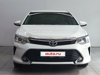 2016 Toyota Camry VII (XV50) Рестайлинг, белый, 1690000 рублей, вид 2