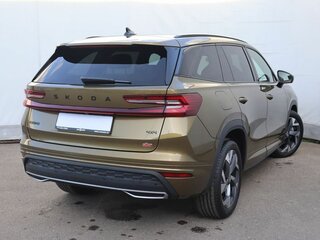 2025 Skoda Kodiaq II, жёлтый, 6200000 рублей, вид 4