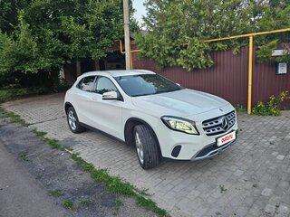2019 Mercedes-Benz GLA 200 I (X156) Рестайлинг, белый, 2300000 рублей, вид 2