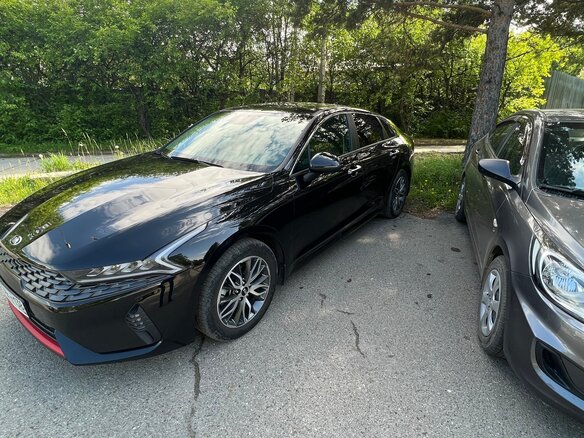 2021 Kia K5 III, чёрный, 2420000 рублей