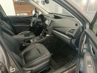 2021 Subaru Forester V, серый, 3020000 рублей, вид 4