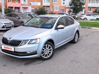 2018 Skoda Octavia III (A7) Рестайлинг, серебристый, 1750000 рублей, вид 3