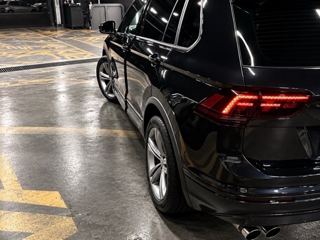 2019 Volkswagen Tiguan II, чёрный, 2690000 рублей, вид 4