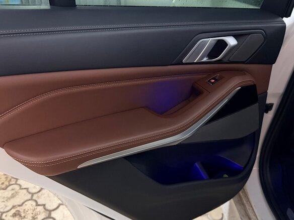2019 BMW X5 40i IV (G05/G18), белый, 6999000 рублей - вид 30