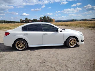2010 Subaru Legacy GT V, белый, 450000 рублей, вид 1