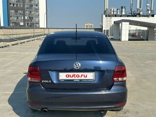 2016 Volkswagen Polo V Рестайлинг, синий, 830000 рублей, вид 4