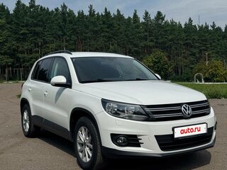 2016 Volkswagen Tiguan I Рестайлинг, белый, 2000000 рублей, вид 2