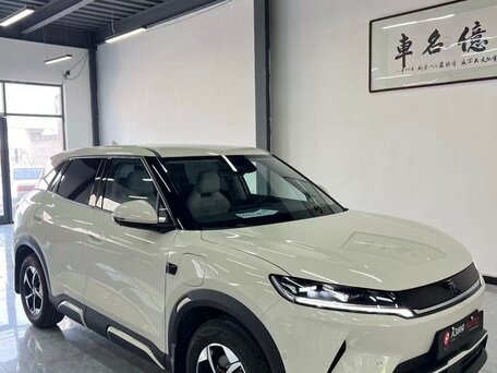 2025 BYD Yuan Up 45.12 kWh, белый, 1990000 рублей, вид 3