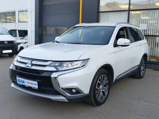 2015 Mitsubishi Outlander III Рестайлинг 2, белый, 1843000 рублей, вид 1