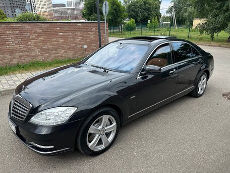 2013 Mercedes-Benz S-Класс 500 Long V (W221) Рестайлинг, чёрный, 2185000 рублей, вид 1